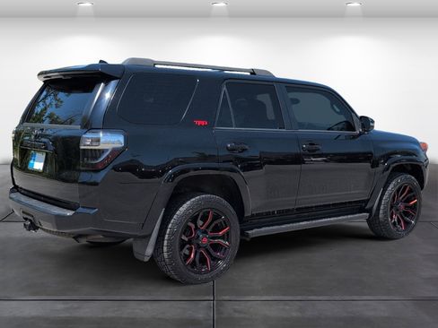 Used 2017 Toyota 4Runner SR5 Premium AWD/4WD image 5