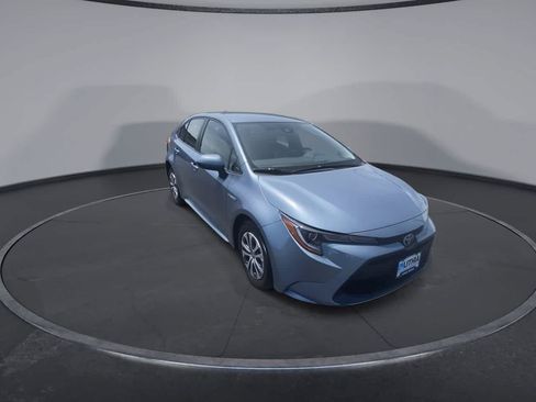 Certified 2021 Toyota Corolla LE w/ Carpet Mat Package (TMS) FWD image 2