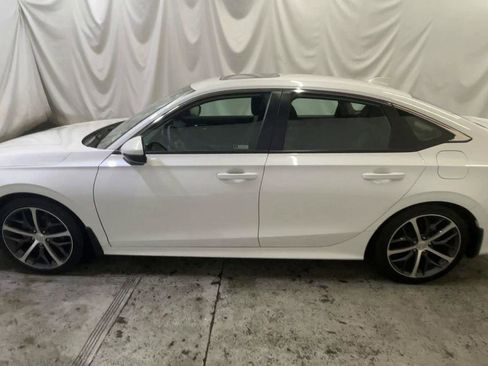 Certified 2023 Honda Civic Touring image 5