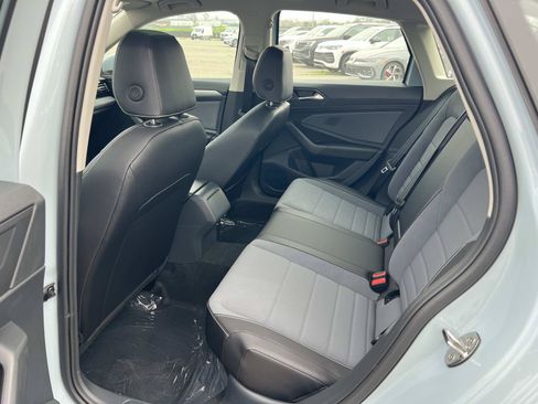 New 2026 Volkswagen Jetta SE FWD image 25