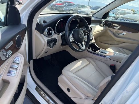 Used 2022 Mercedes-Benz GLC 300 image 8