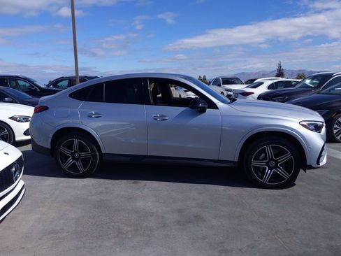 Used 2024 Mercedes-Benz GLC 300 4MATIC image 4