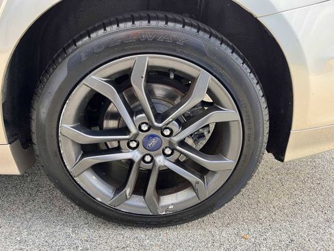 Used 2018 Ford Fusion SE w/ Equipment Group 201A image 26