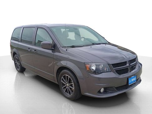 Used 2019 Dodge Grand Caravan GT FWD image 3