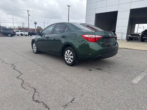 Used 2015 Toyota Corolla LE image 5