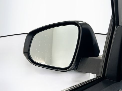 Used 2014 Toyota RAV4 XLE AWD/4WD image 16
