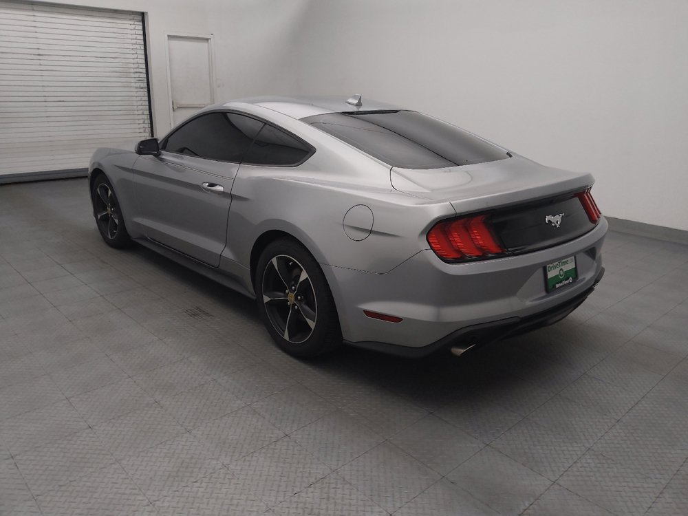 Used 2020 Ford Mustang Coupe RWD image 5