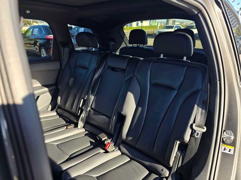 Certified 2025 Audi Q7 2.0T Premium Plus w/ Premium Plus Package image 19