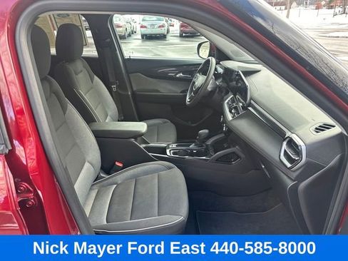 Used 2024 Chevrolet TrailBlazer LT FWD image 11