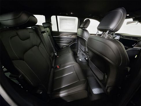 New 2026 Jeep Grand Cherokee Limited image 21