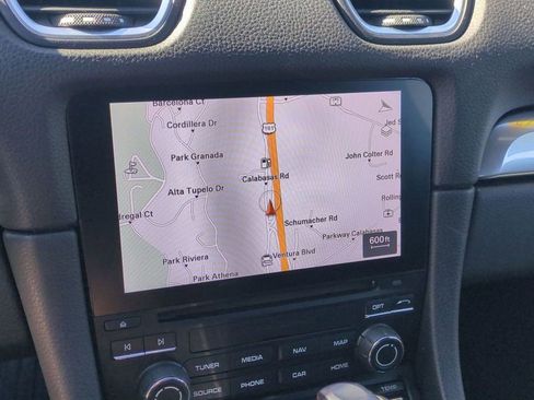 Used 2018 Porsche 718 Boxster image 12