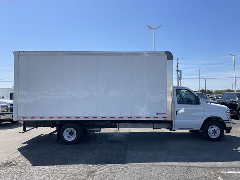 Used 2026 Ford E-450 and Econoline 450 Super Duty RWD image 12