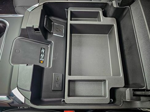 New 2025 GMC Sierra 2500 SLT w/ SLT Premium Package image 34