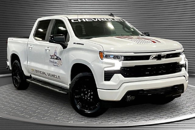 New 2026 Chevrolet Silverado 1500 RST w/ LPO, Dark Essentials Package AWD/4WD image 2