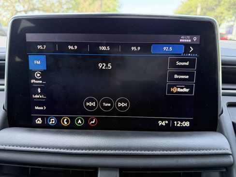Used 2021 Chevrolet Suburban Z71 w/ Rear Media and Nav Package AWD/4WD image 13