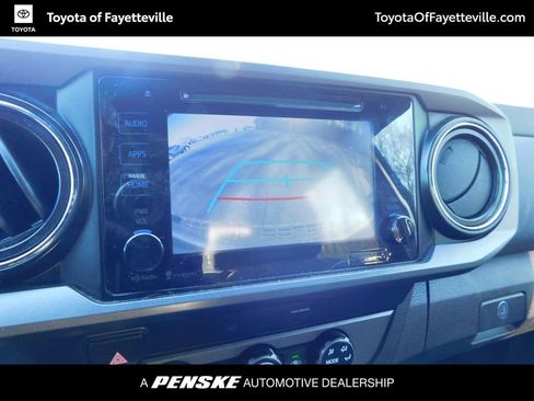 Used 2019 Toyota Tacoma TRD Off-Road image 6