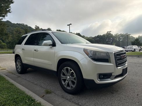 Used 2015 GMC Acadia SLT FWD image 3