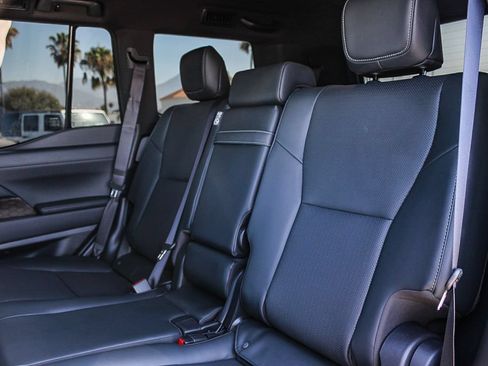 Used 2025 Lexus GX 550 w/ Cold Area Package AWD/4WD image 19