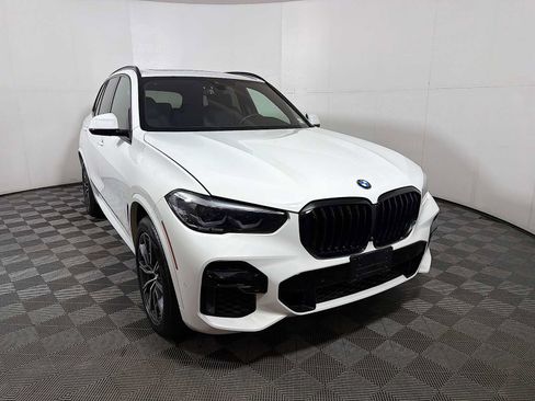 Certified 2023 BMW X5 xDrive40i w/ M Sport Package AWD/4WD image 2