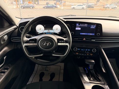 Used 2022 Hyundai Elantra SEL w/ Convenience Package image 32