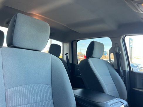 Used 2022 RAM 1500 Classic SLT AWD/4WD image 14