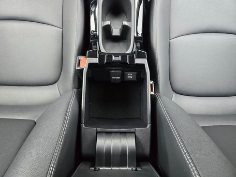 Used 2024 Toyota Corolla Cross XLE image 15