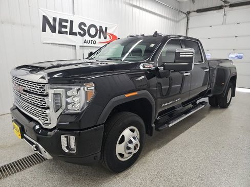 Used 2021 GMC Sierra 3500 Denali w/ Denali Ultimate Package image 4