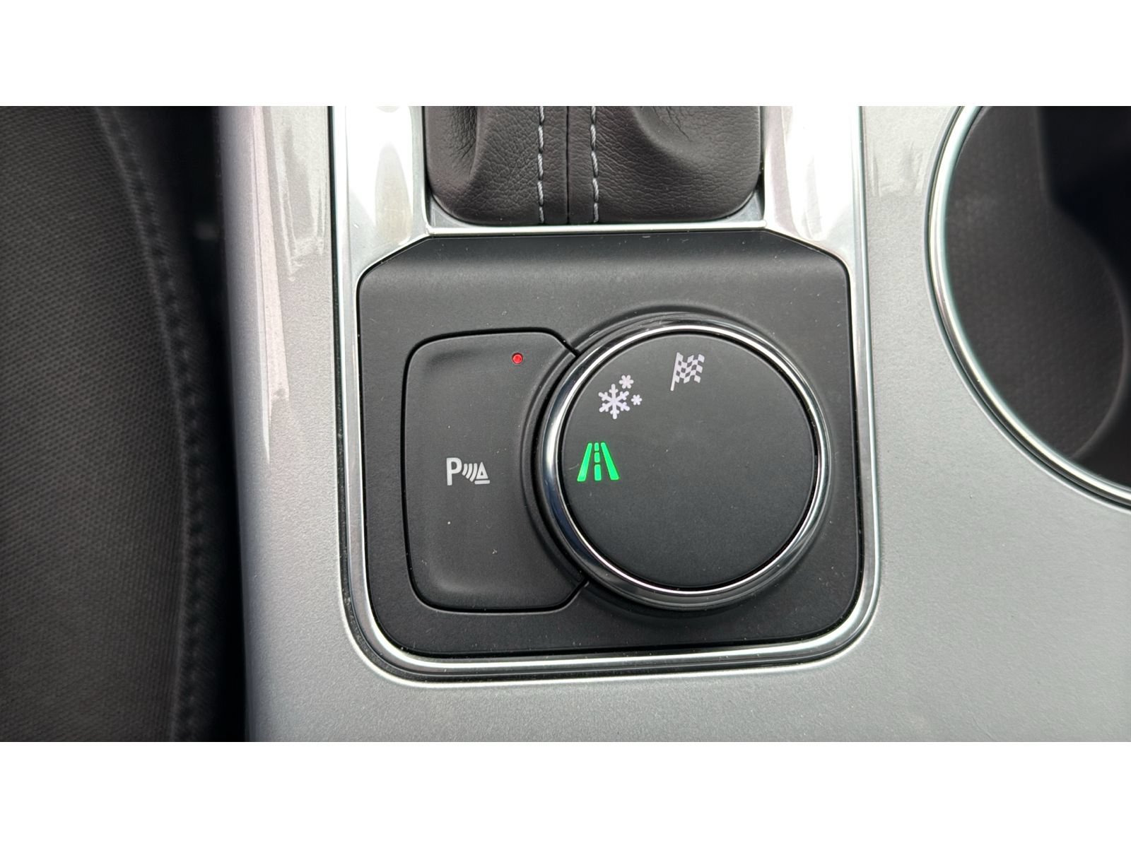 Used 2020 Chevrolet Blazer LT FWD image 24