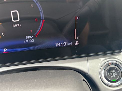 Used 2025 Chevrolet Trax LT FWD image 39