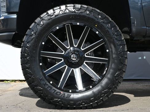 Used 2020 Chevrolet Silverado 1500 RST image 7