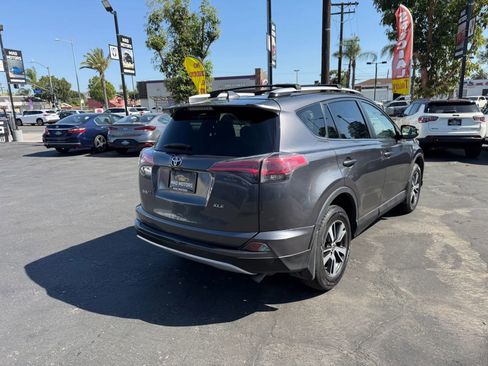 Used 2016 Toyota RAV4 XLE FWD image 3