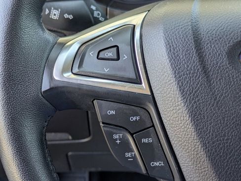 Used 2024 Ford Edge Titanium image 24