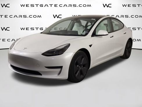 Used 2023 Tesla Model 3 Standard Range RWD image 1