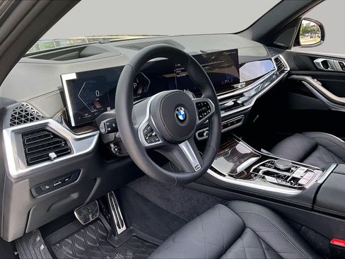 Used 2026 BMW X5 xDrive40i w/ M Sport Package AWD/4WD image 16