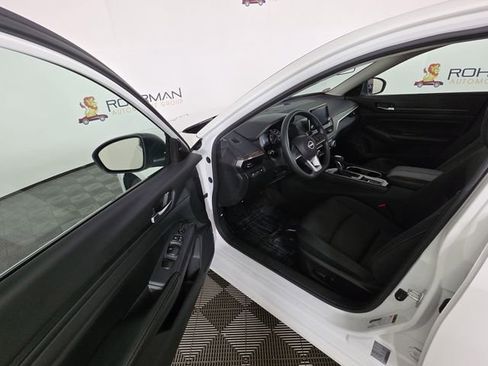 Used 2024 Nissan Altima 2.5 SV image 18