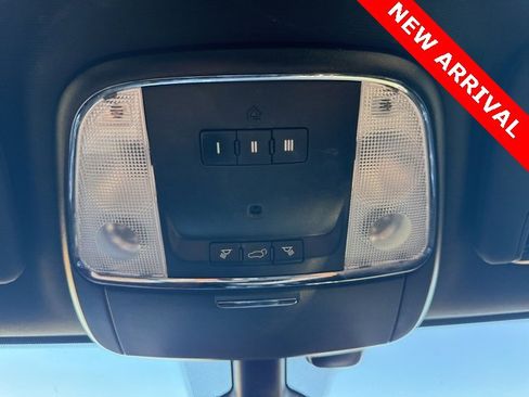 Used 2018 Jeep Grand Cherokee Altitude image 17