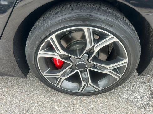 Used 2018 Kia Stinger GT AWD/4WD image 31