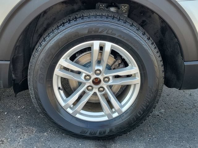 Used 2020 Ford Explorer XLT w/ Equipment Group 202A AWD/4WD image 37