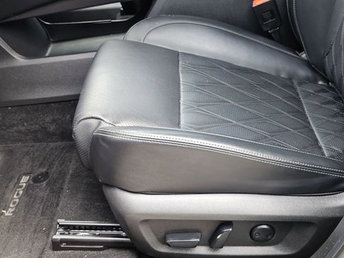 Used 2023 Nissan Rogue Platinum w/ Platinum Premium Package image 29