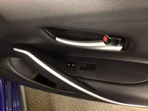 Used 2021 Toyota Corolla SE FWD image 8