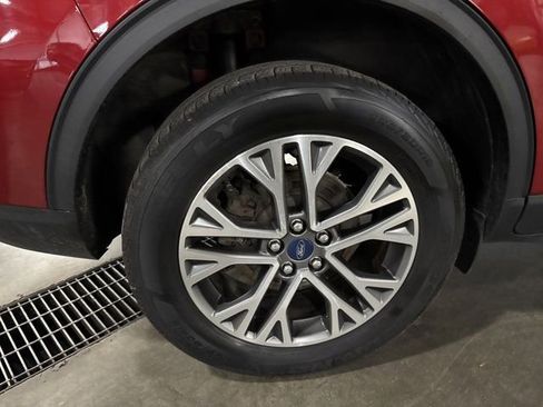 Used 2020 Ford Escape SEL image 4