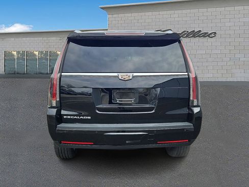 Used 2019 Cadillac Escalade Luxury image 5