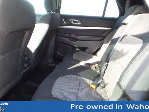 Used 2018 Ford Explorer XLT w/ Equipment Group 201A image 10