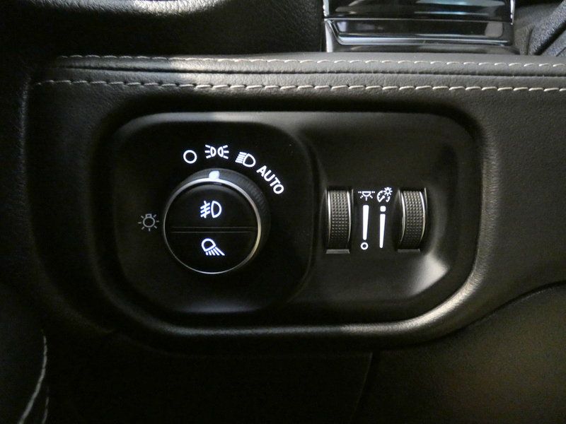 Used 2025 RAM 2500 Limited AWD/4WD image 24