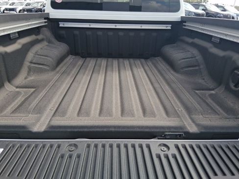 New 2026 Nissan Frontier SV w/ SV Convenience Package image 6