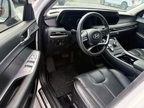 Used 2024 Hyundai Palisade Limited image 6
