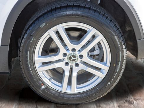 Used 2022 Mercedes-Benz GLA 250 w/ Premium Package Lite image 36