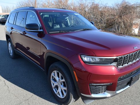 Used 2021 Jeep Grand Cherokee L Limited image 3