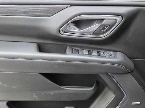 Used 2023 GMC Yukon SLT image 35