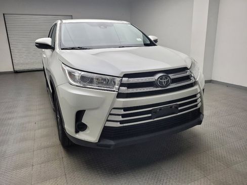Used 2019 Toyota Highlander LE image 14
